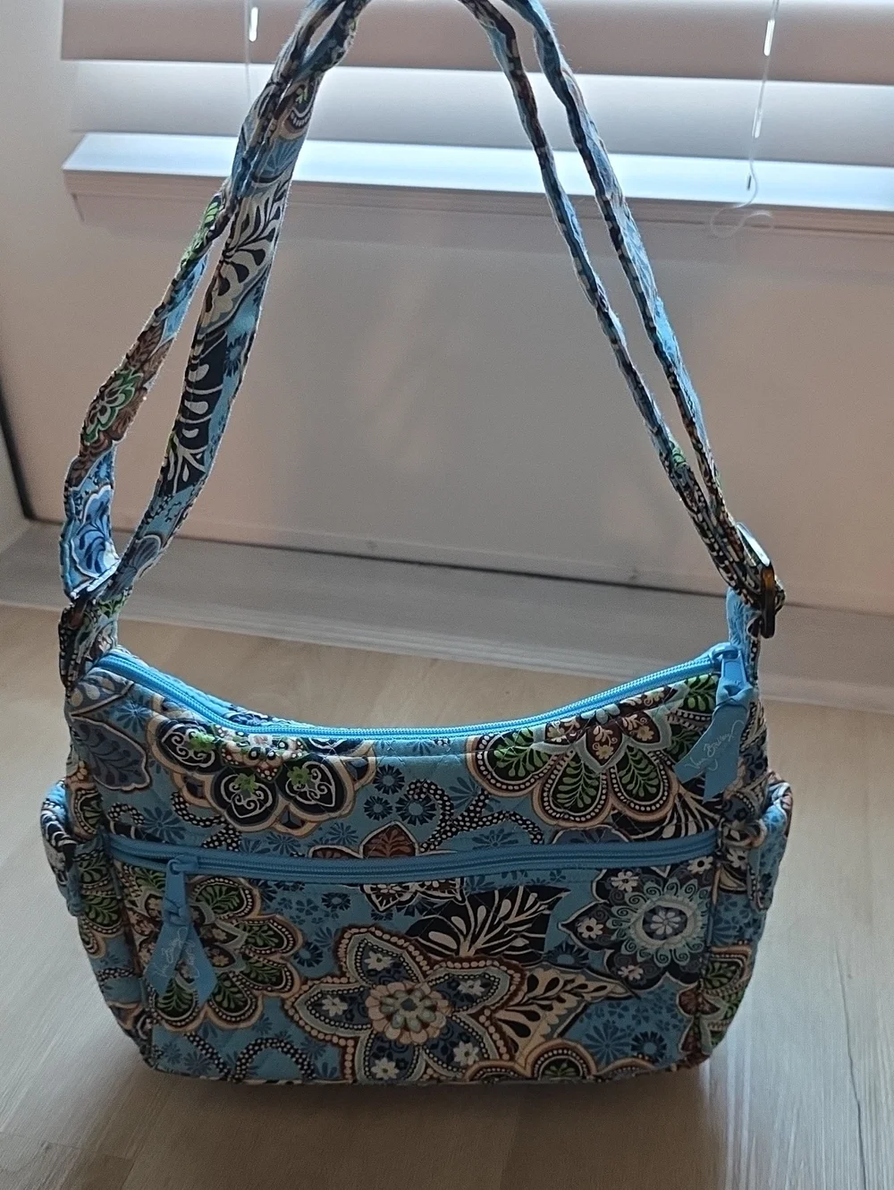 Vera Bradley Bali Blue On The Go Shoulder Bag Quilted Floral Vintage 2009